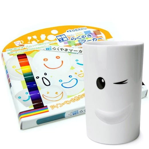 Make your own original items by simply drawing on ceramics